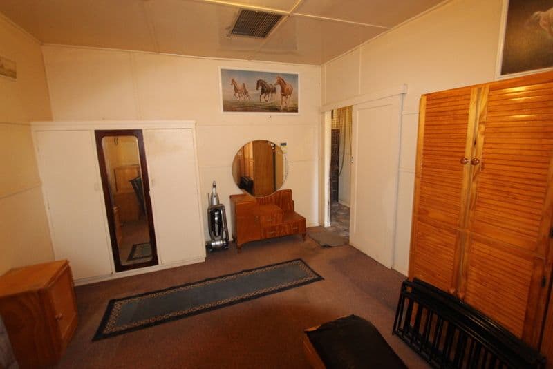 30 Carter Street, Charleville QLD 4470, Charleville - Thumbnail 4