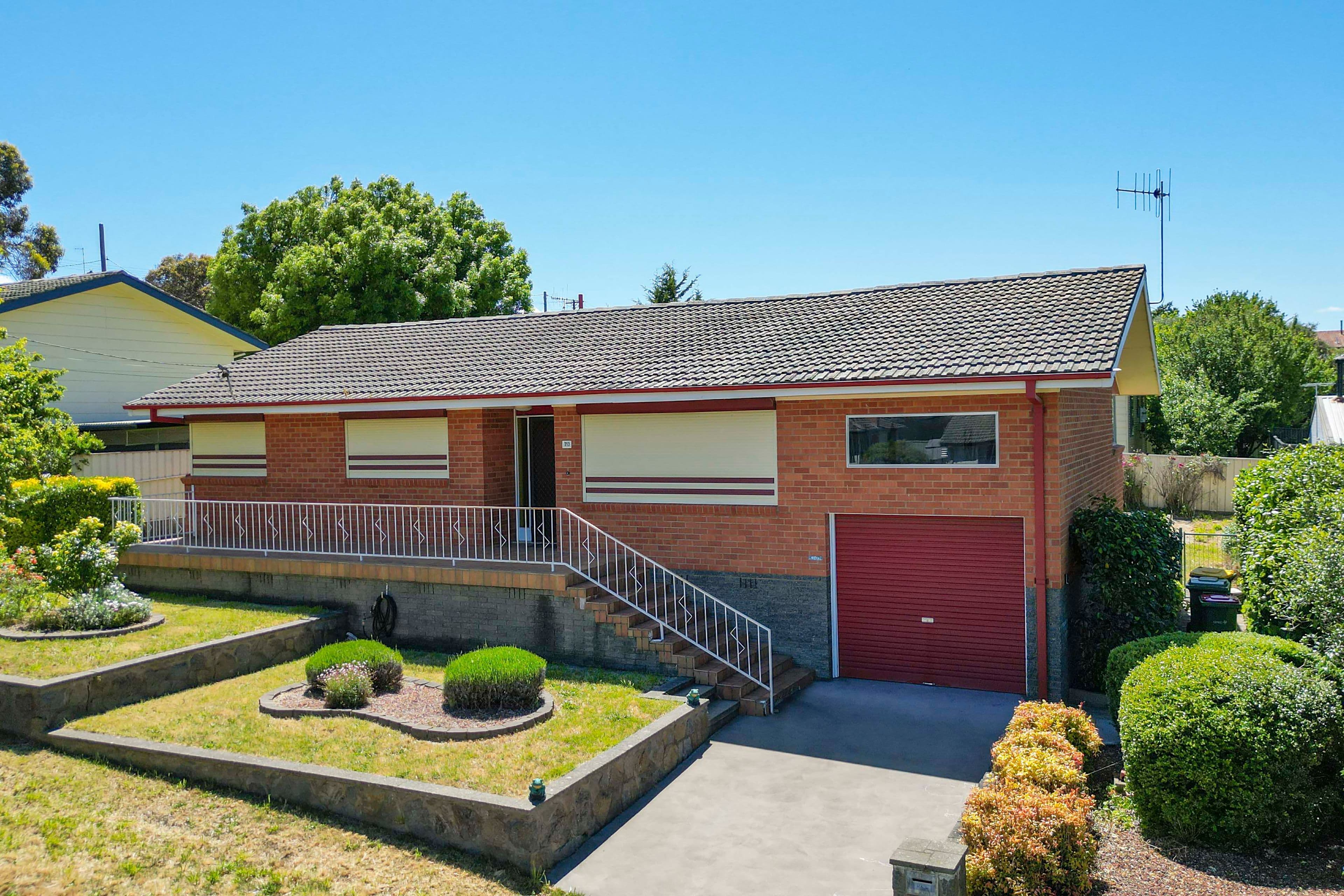 70 Cameron Road, Karabar NSW 2620, Karabar - Thumbnail 2