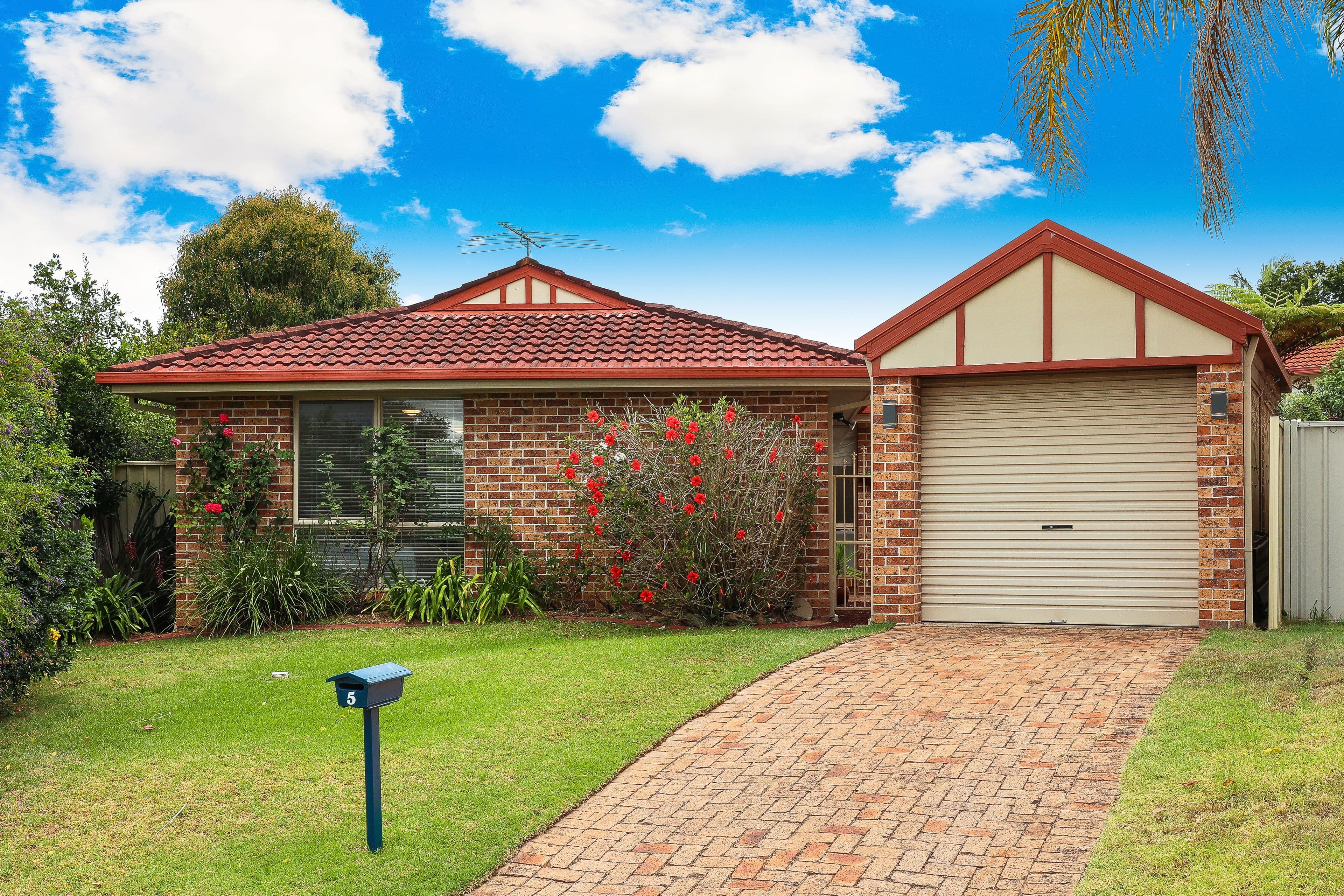 5 Mclaren Place, Ingleburn NSW 2565, Ingleburn - Image 1
