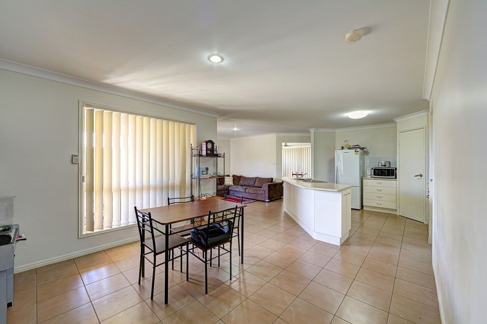 23 Keppel Crescent, THABEBAN QLD 4670, Thabeban - Thumbnail 4