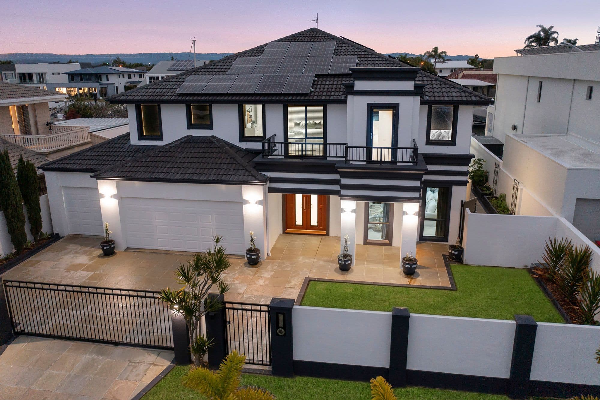 34 Lindsay Parade, Paradise Point QLD 4216, Paradise Point - Image 1