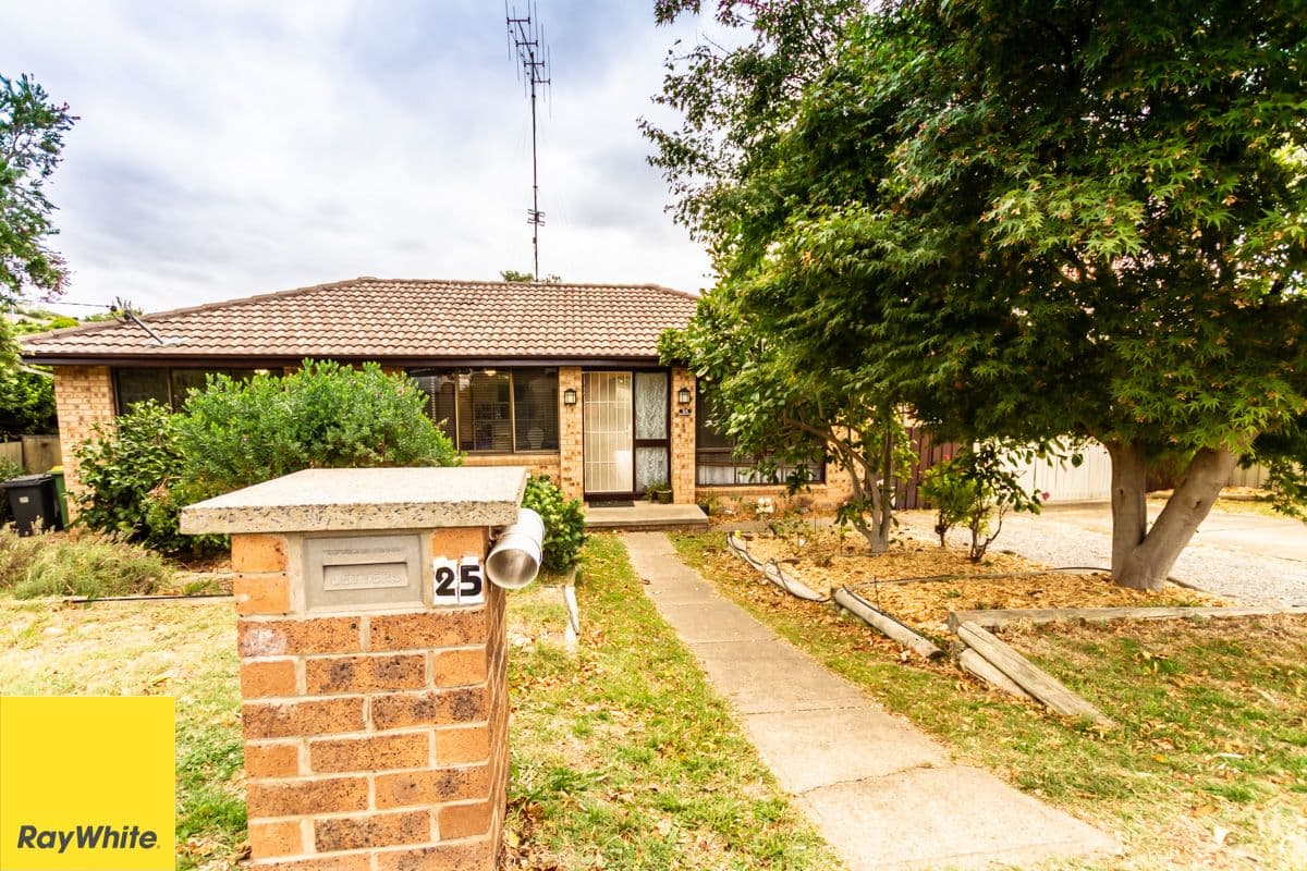 25 Merriman Drive, Yass - Image 1