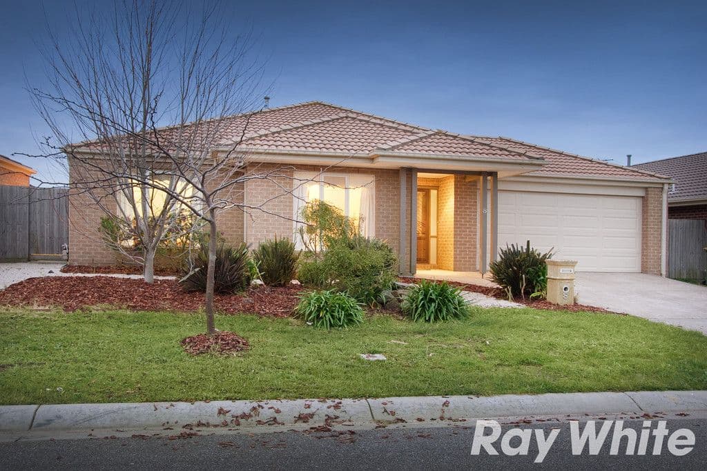 8 Red Gum Circuit, Pakenham VIC 3810, Pakenham - Image 1