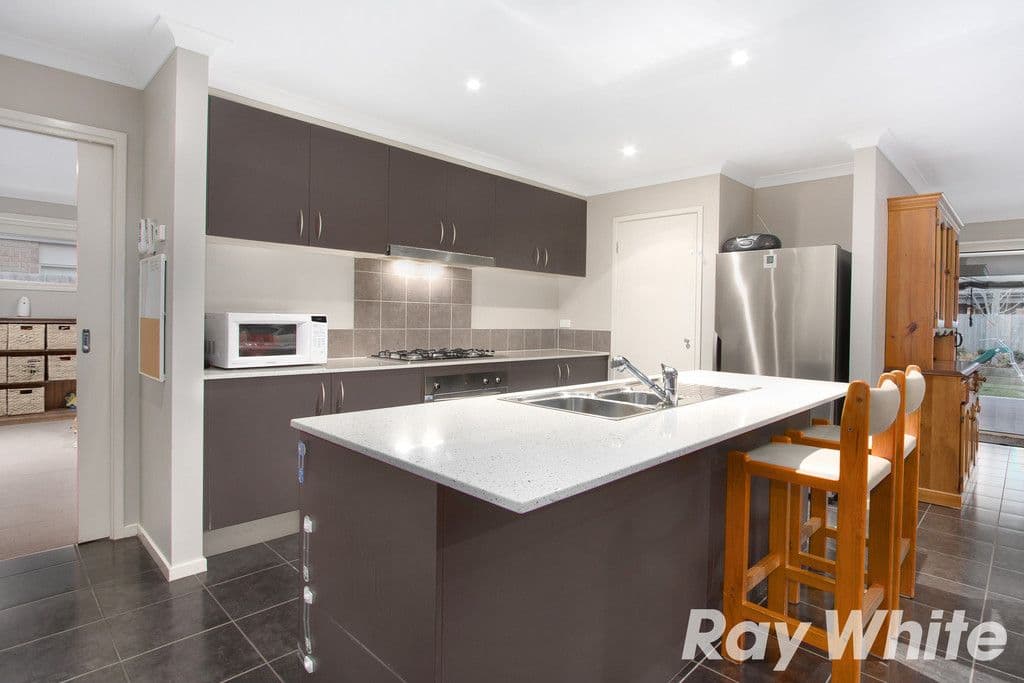 8 Red Gum Circuit, Pakenham VIC 3810, Pakenham - Thumbnail 3