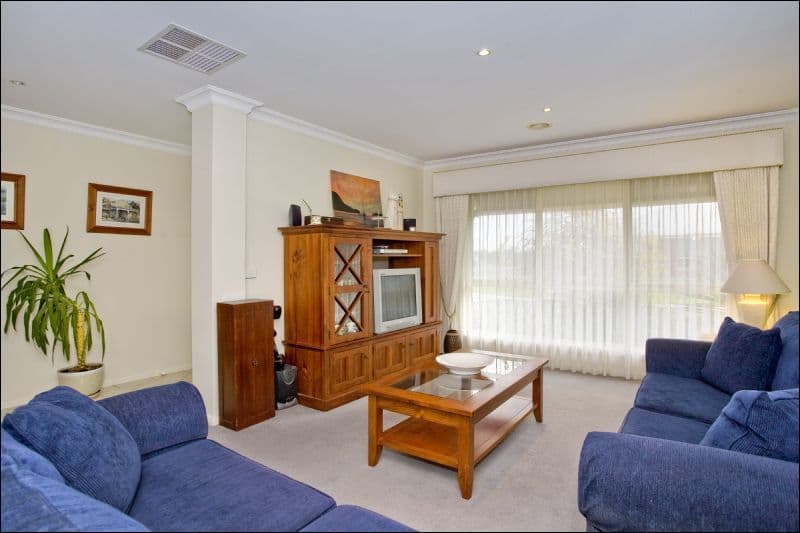12 Ryan Place, LARA VIC 3212, Lara - Thumbnail 2