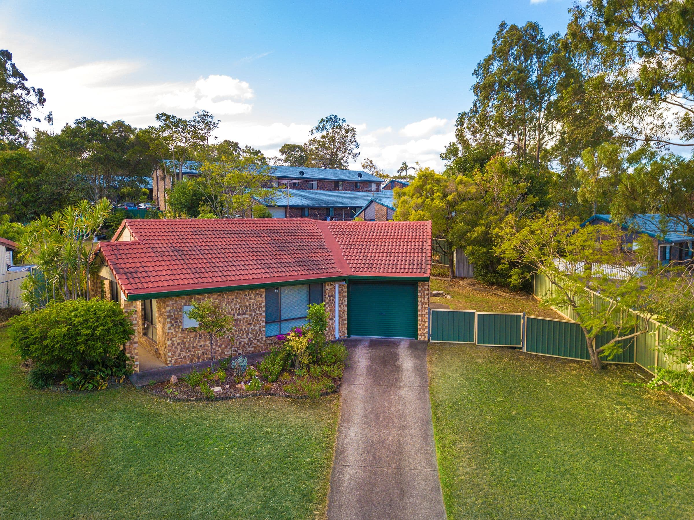 27 Linning Street, Mount Warren Park QLD 4207, Mount Warren Park - Thumbnail 3