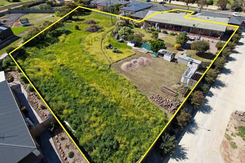 216 South Valley Road, HIGHTON VIC 3216, Highton - Thumbnail 2
