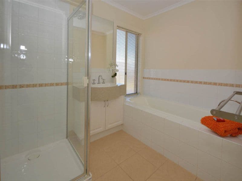 34 Bundanoon Avenue, SUNBURY VIC 3429, Sunbury - Thumbnail 7
