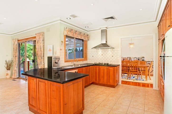 3 Taunton Street, DONCASTER EAST VIC 3109, Doncaster East - Thumbnail 2