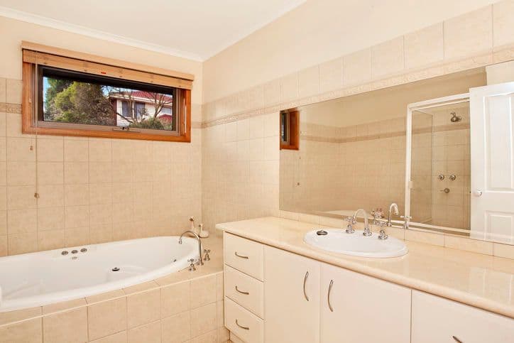 3 Taunton Street, DONCASTER EAST VIC 3109, Doncaster East - Thumbnail 5