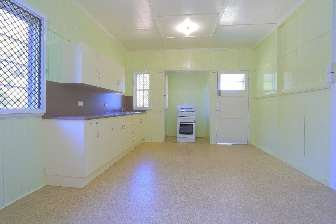 14 Cowap Street, PARK AVENUE QLD 4701, Park Avenue - Thumbnail 4