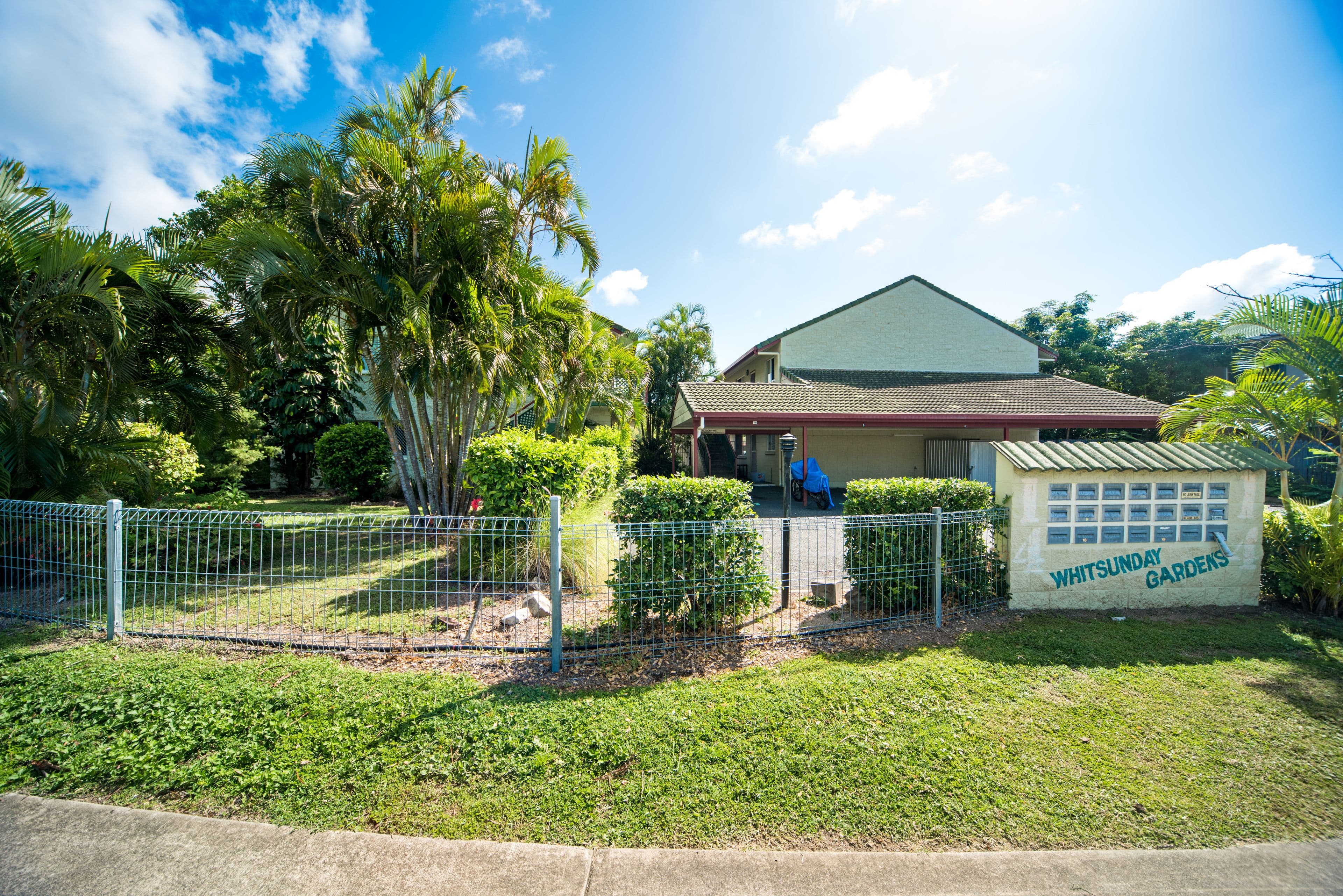 14 Island Drive, Cannonvale QLD 4802, Cannonvale - Thumbnail 4
