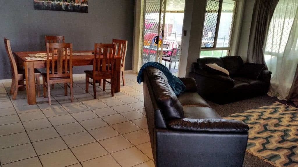7 McGinn Court, Caboolture QLD 4510, Caboolture - Thumbnail 2