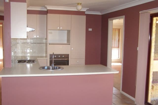 12 Sheldon Crescent, ORANGE NSW 2800, Orange - Thumbnail 2
