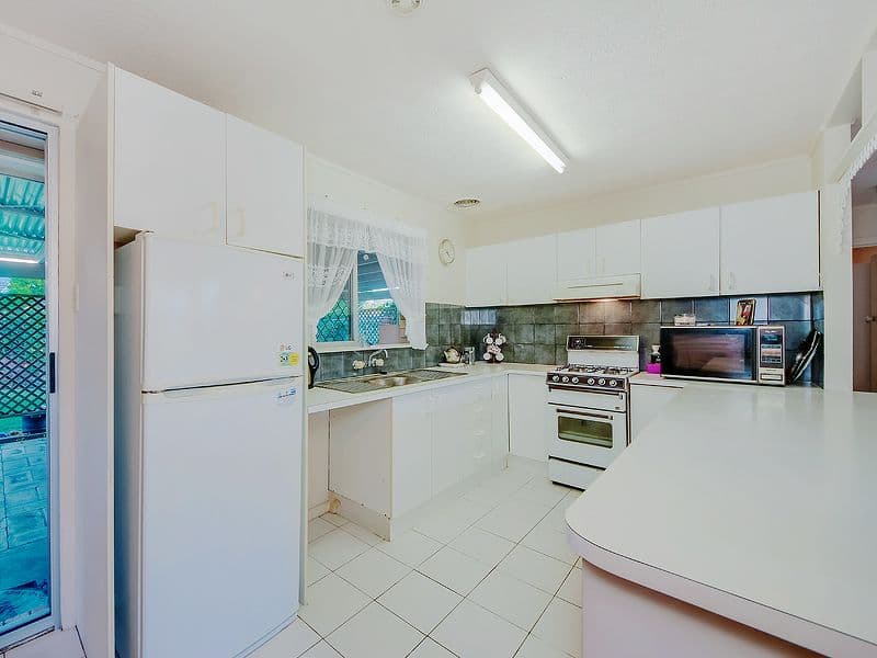 50 Monaco Street, BROADBEACH WATERS QLD 4218, Broadbeach Waters - Thumbnail 5