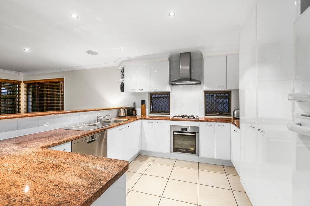8 Wagan Place, Wellington Point QLD 4160, Wellington Point - Thumbnail 4
