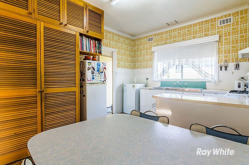 18 Bedwell Avenue, Dandenong VIC 3175, Dandenong - Thumbnail 6