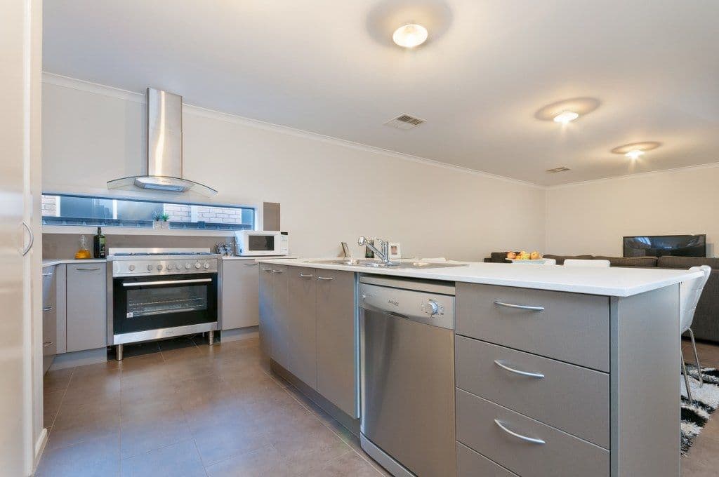 20 Humber Street, CRAIGIEBURN VIC 3064, Craigieburn - Thumbnail 2