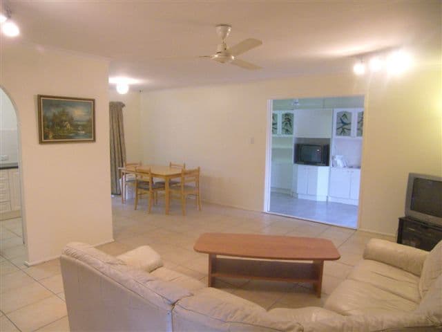 1 Roy Lane, CAMIRA QLD 4300, Camira - Thumbnail 2