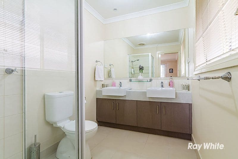 5 Donohue Street, Cranbourne East VIC 3977, Cranbourne East - Thumbnail 3
