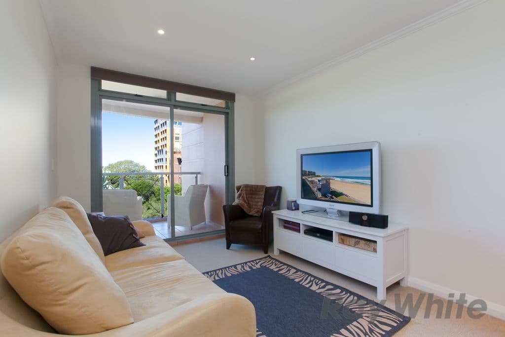 26 Pacific Street, NEWCASTLE NSW 2300, Newcastle - Thumbnail 2
