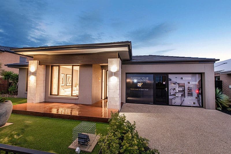 12 Moxham Drive, Clyde North VIC 3978, Clyde North - Thumbnail 2