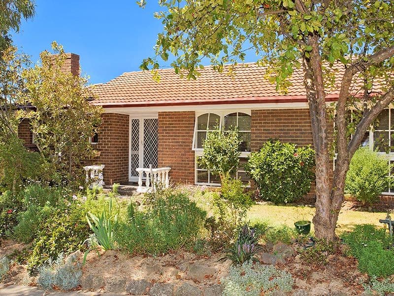8 Gallus Close, VERMONT VIC 3133, Vermont - Image 1