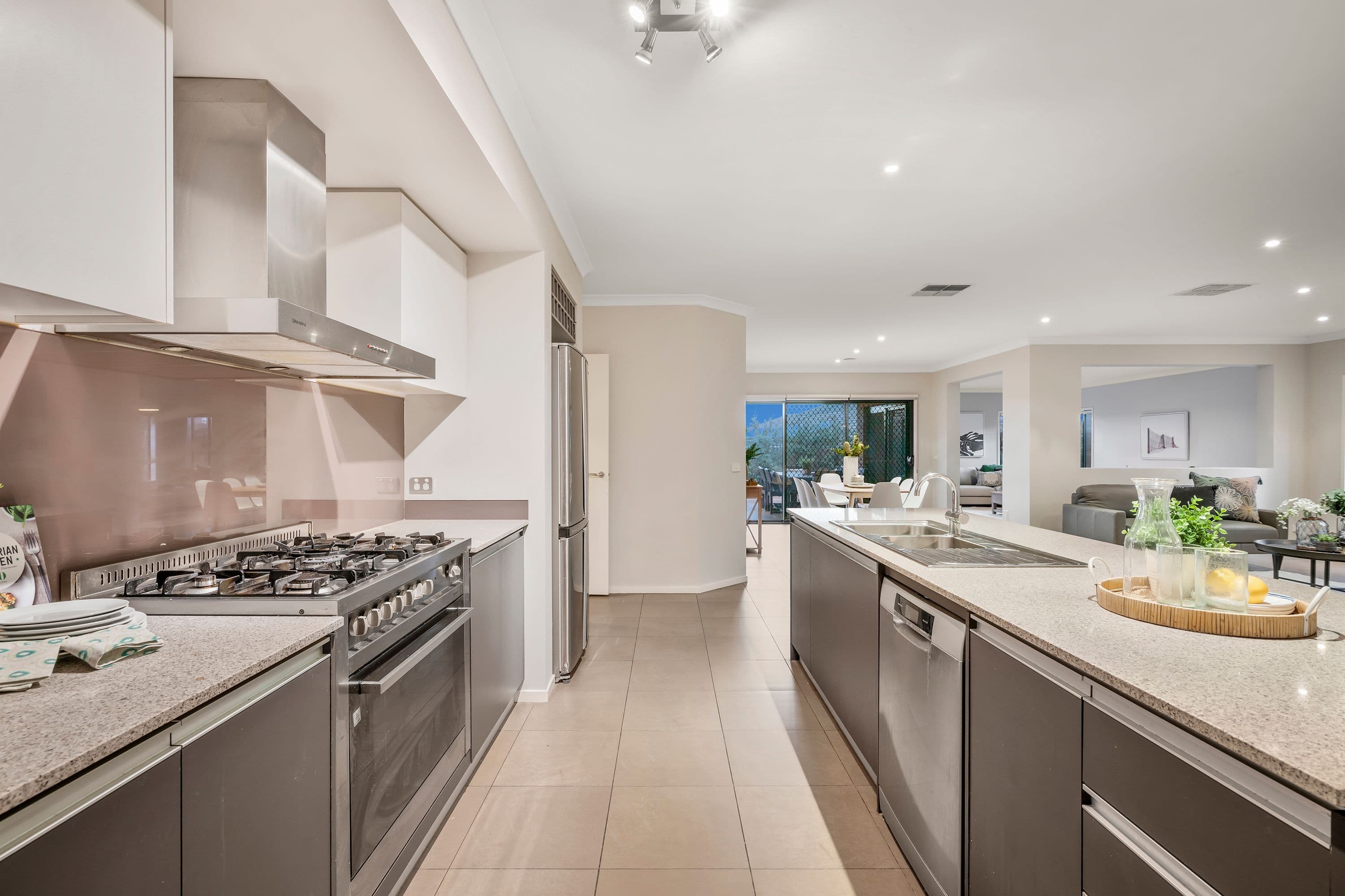 37 Camville Road, Mulgrave VIC 3170, Mulgrave - Thumbnail 2