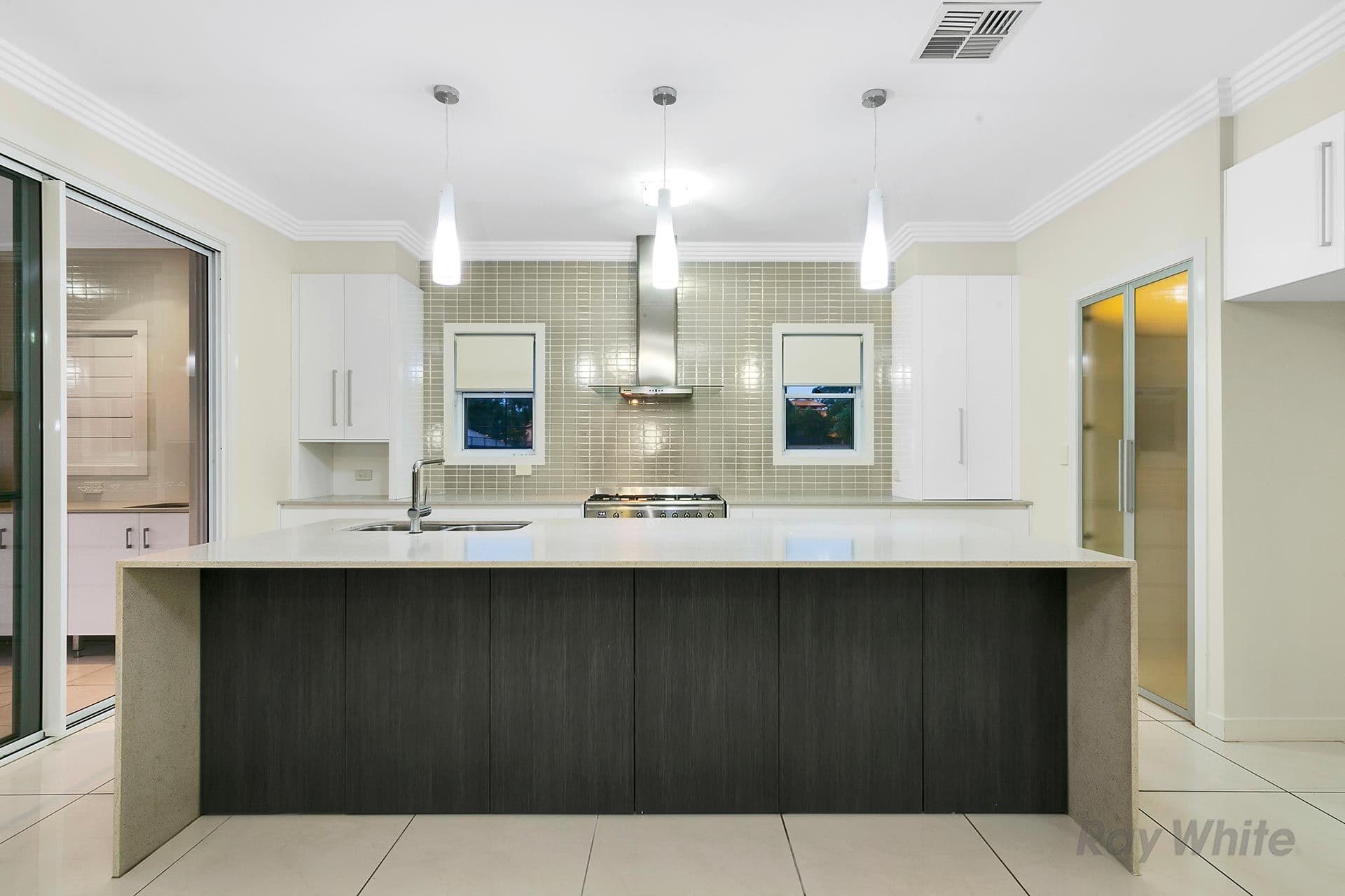 10 Meredith Street, Eight Mile Plains QLD 4113, Eight Mile Plains - Thumbnail 2