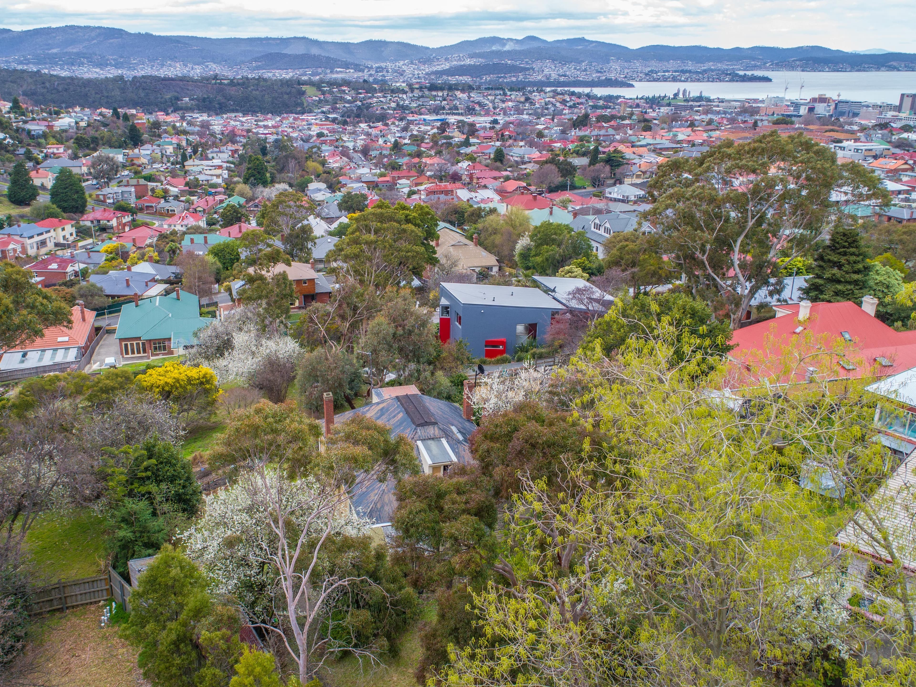 3 Hillside Crescent, West Hobart TAS 7000, West Hobart - Thumbnail 3