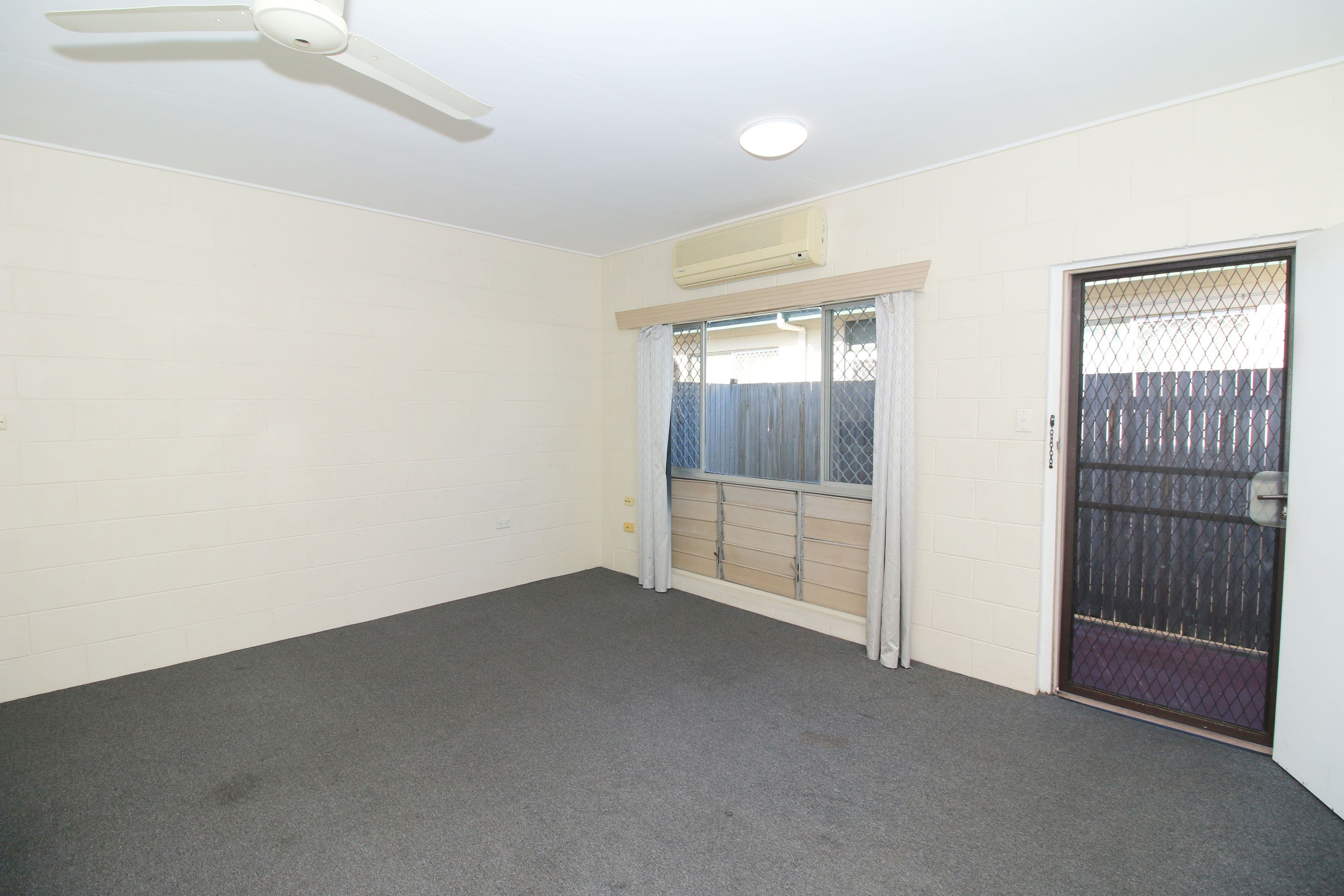 6 Palmerston Street, Pimlico QLD 4812, Pimlico - Thumbnail 3