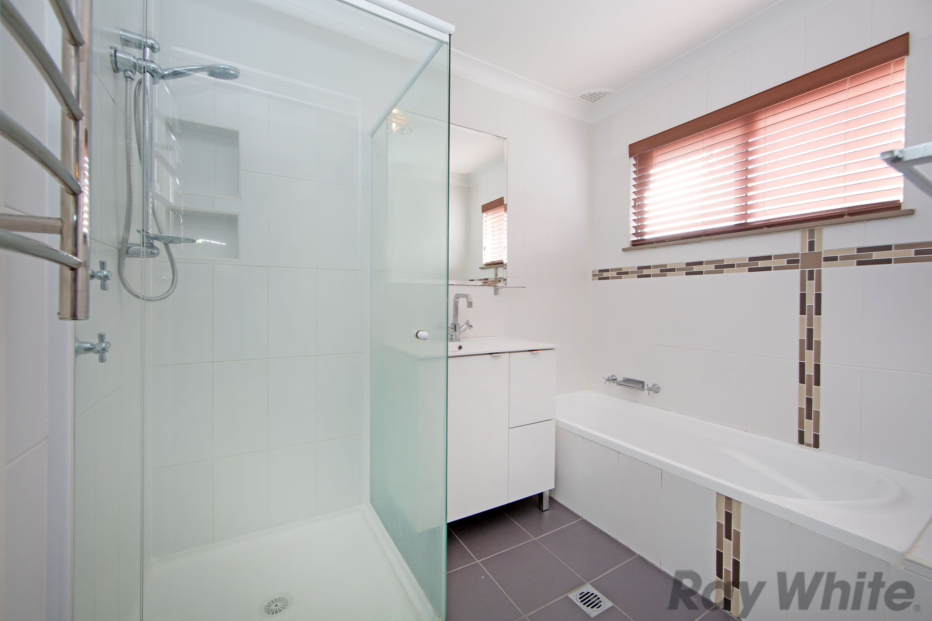 51 Howelston Road, Gorokan - Thumbnail 5
