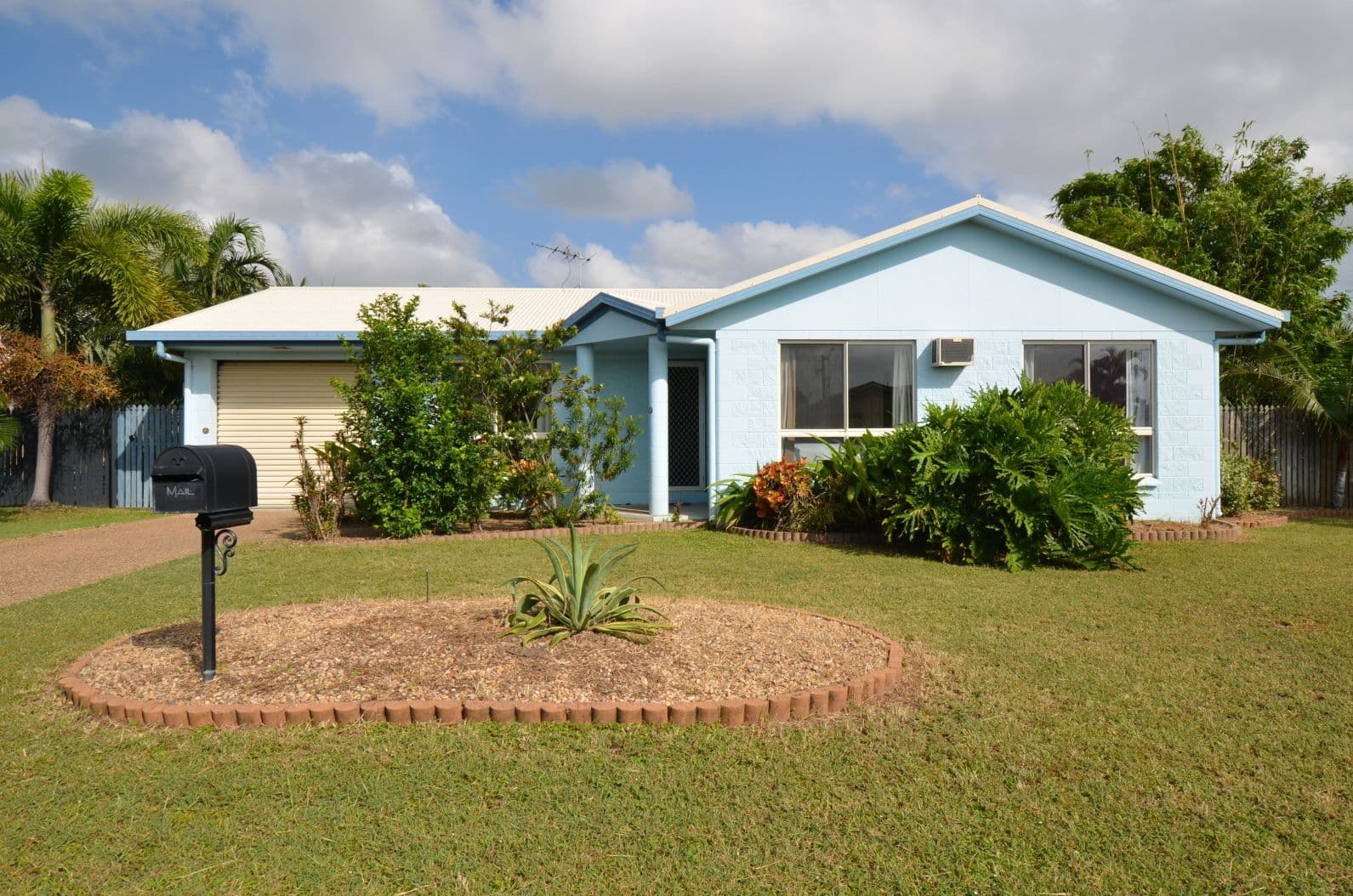 18 Black Braes Court, Mount Louisa QLD 4814, Mount Louisa - Image 1