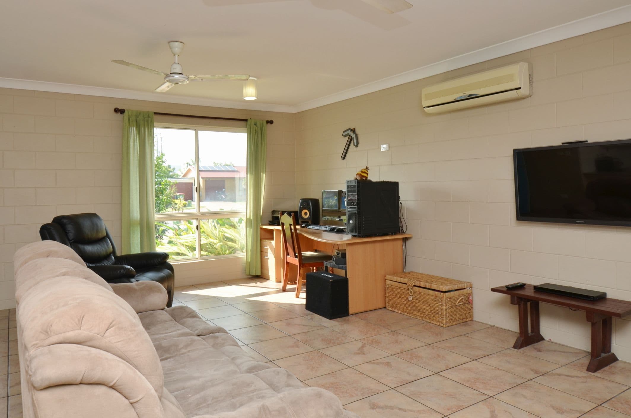 18 Black Braes Court, Mount Louisa QLD 4814, Mount Louisa - Thumbnail 2