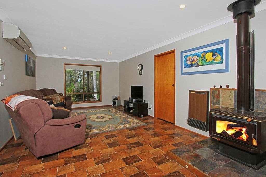 17 Cook Avenue, Surf Beach - Thumbnail 7
