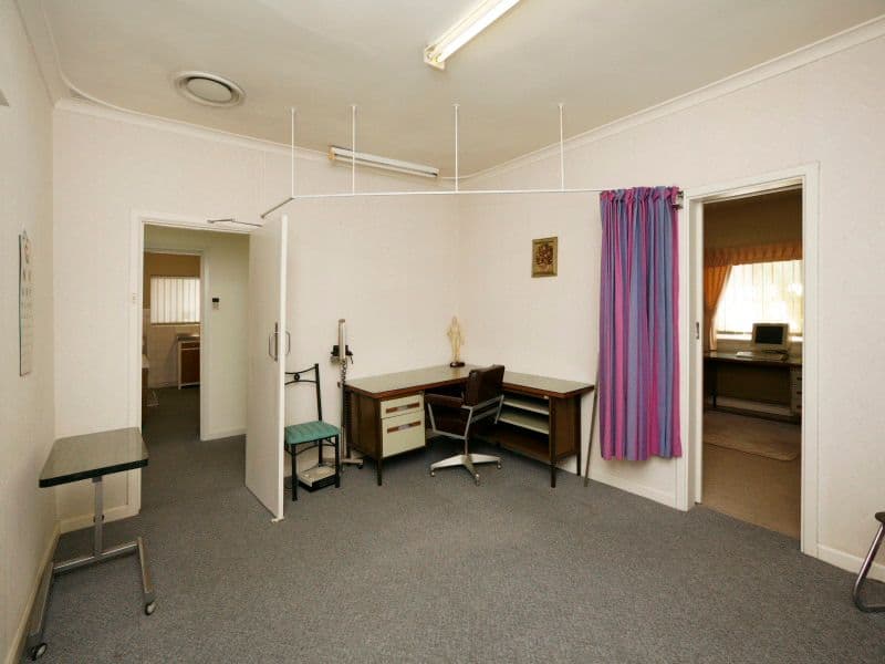 125 Walter Road West, DIANELLA WA 6059, Dianella - Thumbnail 4