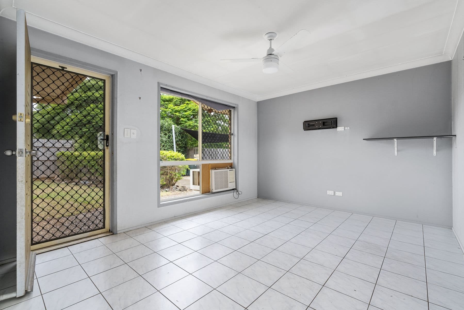 17 Hilldale Crescent, Morayfield QLD 4506, Morayfield - Thumbnail 3