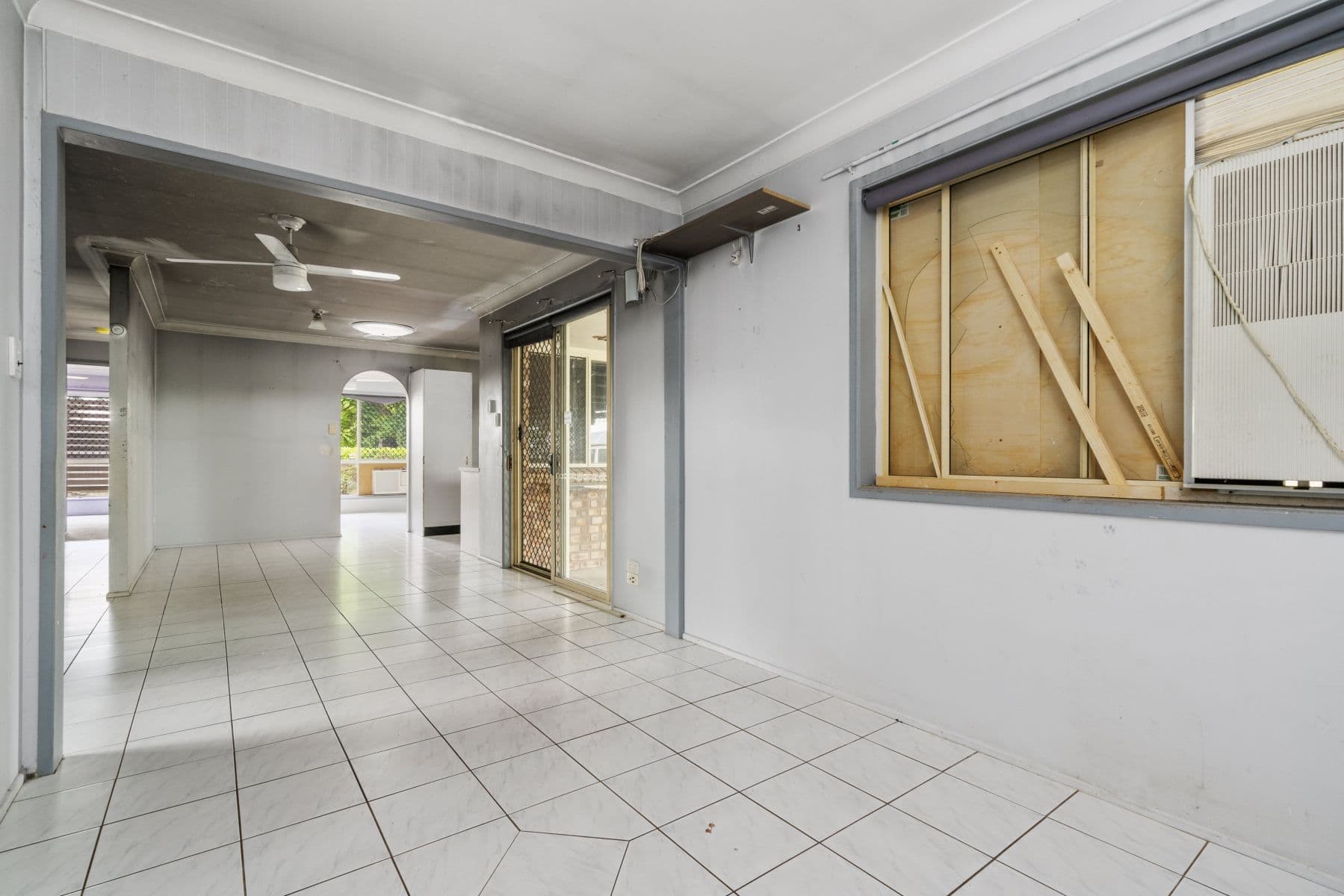 17 Hilldale Crescent, Morayfield QLD 4506, Morayfield - Thumbnail 5