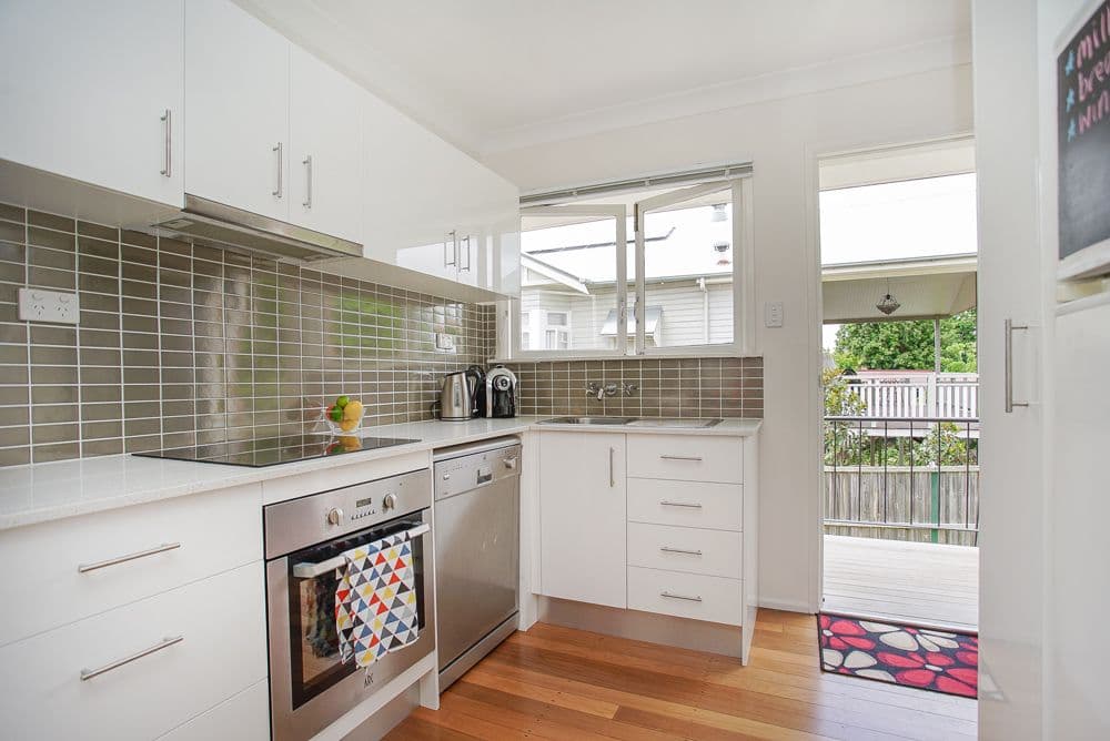 6 Ware Street, Annerley QLD 4103, Annerley - Thumbnail 2