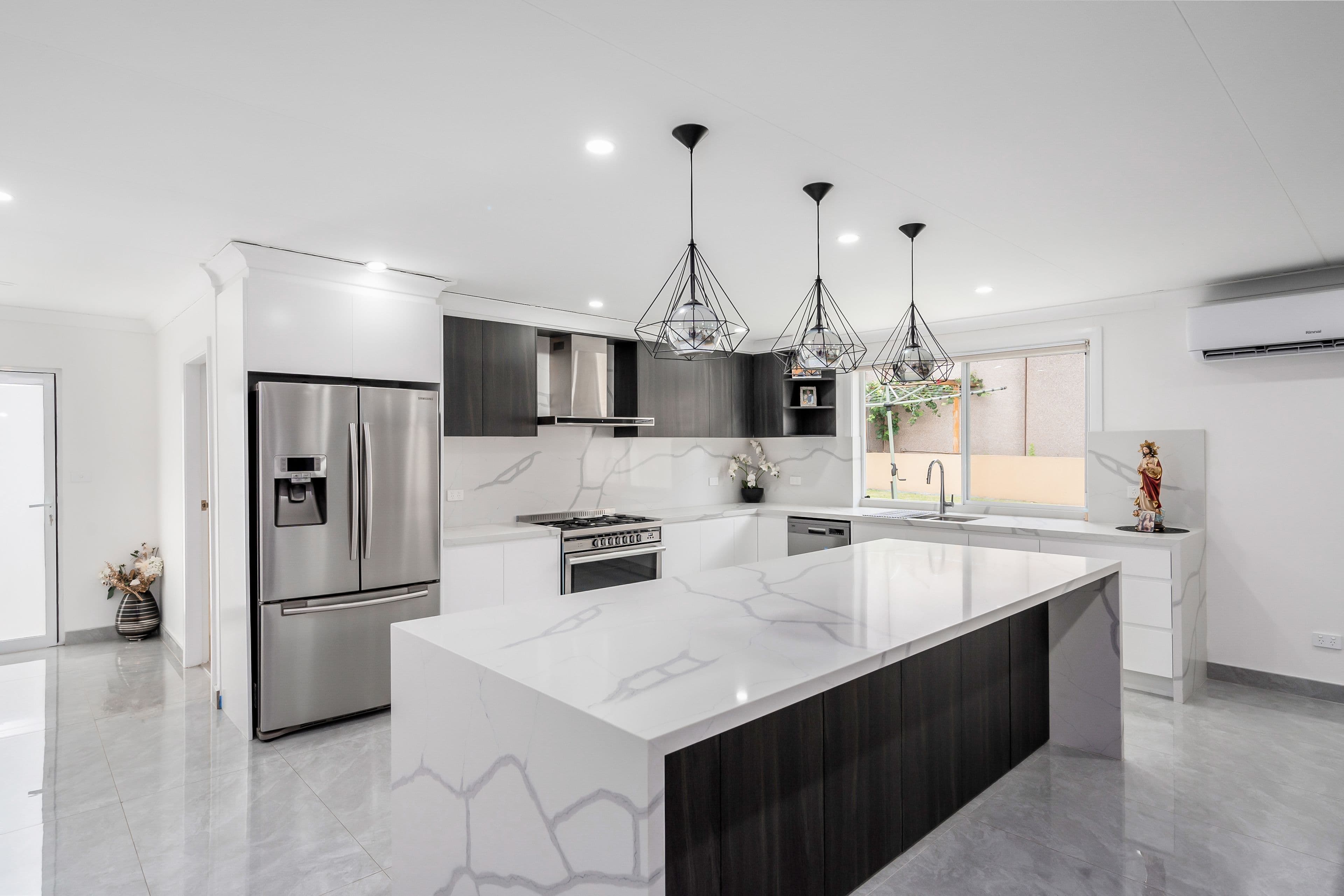 15 Glen Elgin Crescent, Edensor Park NSW 2176, Edensor Park - Thumbnail 2