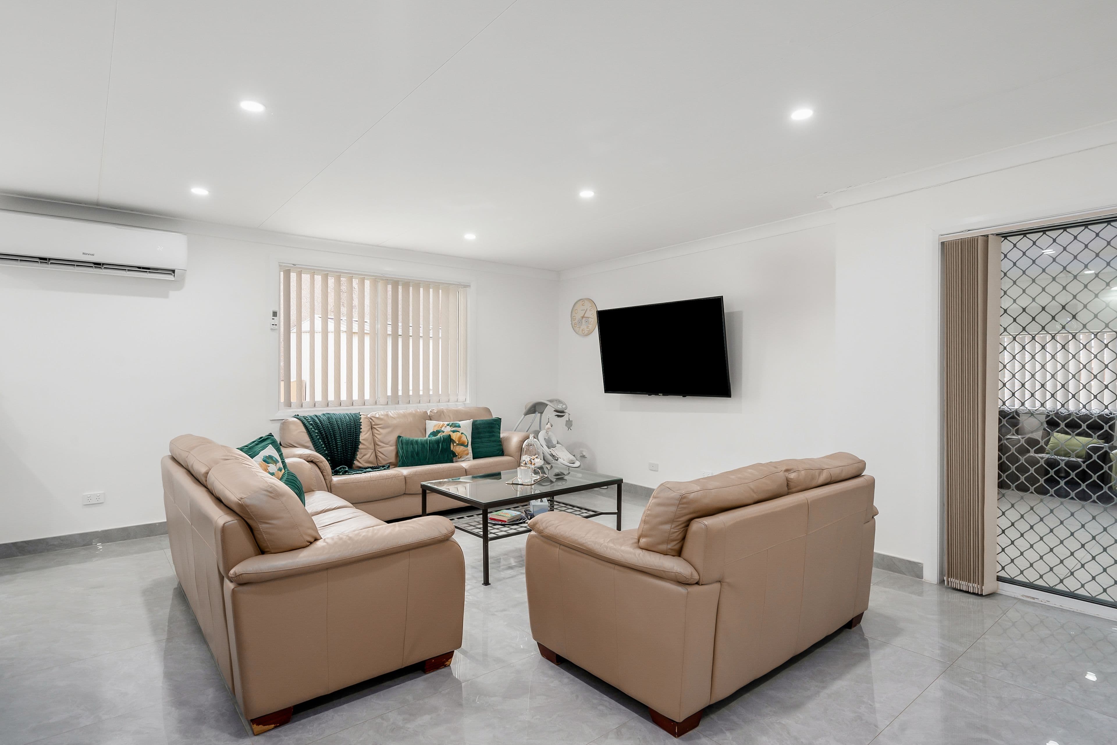 15 Glen Elgin Crescent, Edensor Park NSW 2176, Edensor Park - Thumbnail 3
