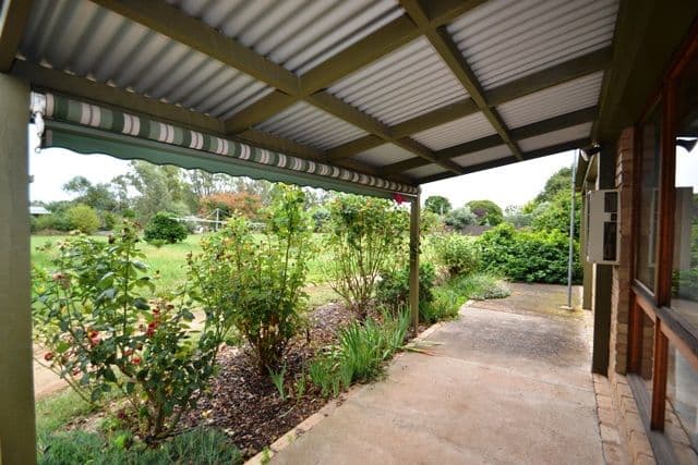 8 Jones Street, AVENEL VIC 3664, Avenel - Thumbnail 3
