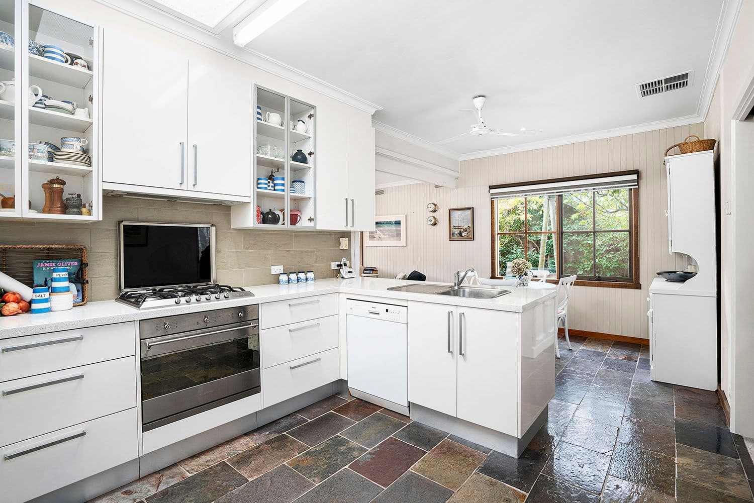 31 Voltri Street, Cheltenham VIC 3192, Cheltenham - Thumbnail 6