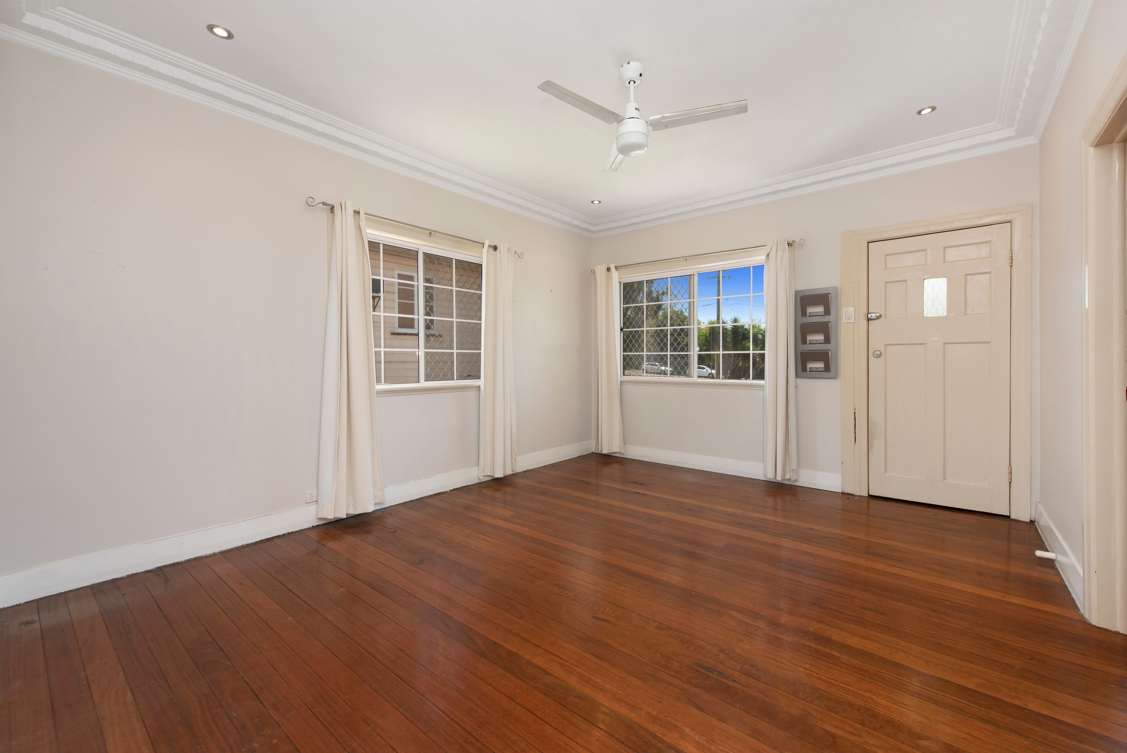 835 Old Cleveland Road, Carina QLD 4152, Carina - Thumbnail 2