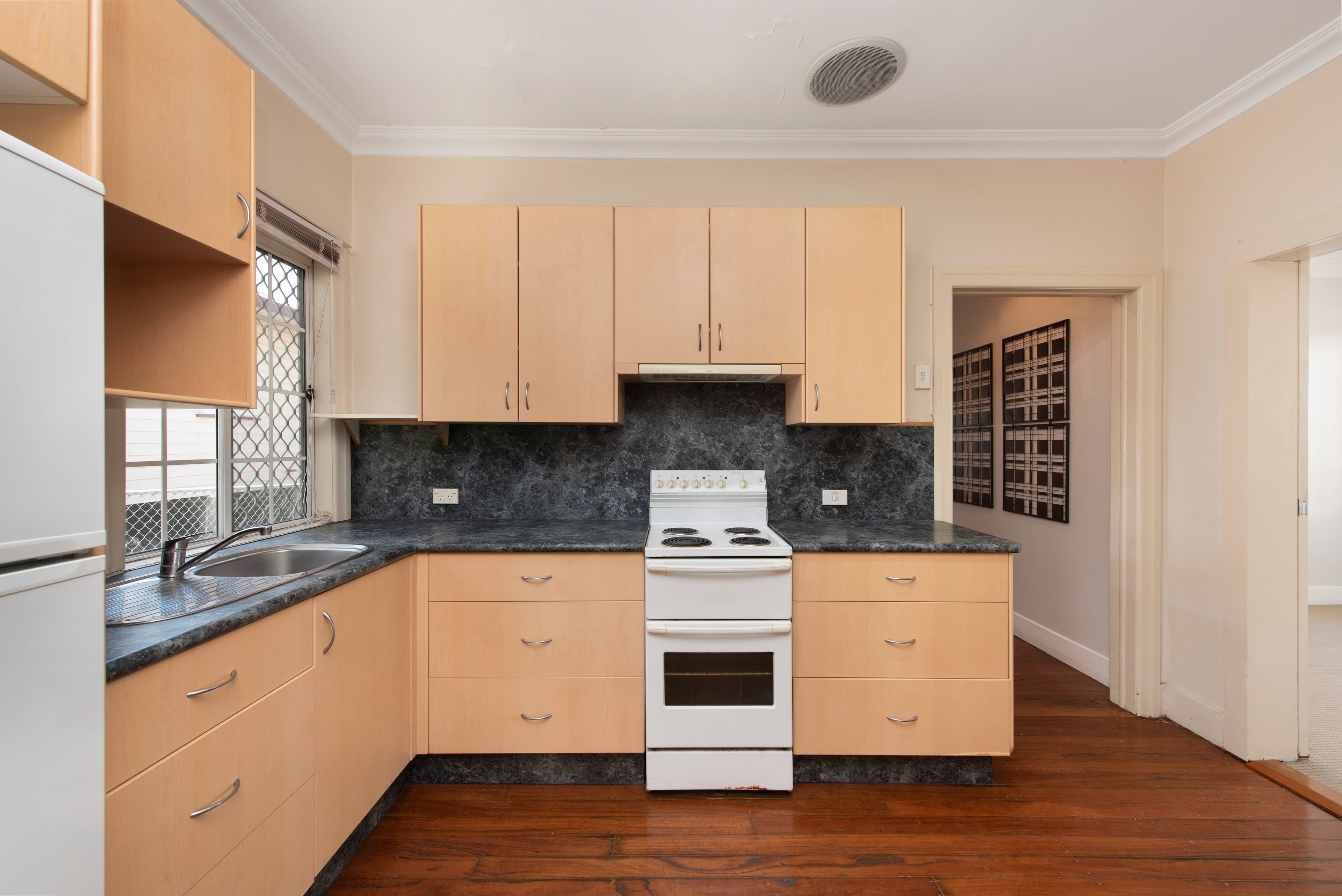835 Old Cleveland Road, Carina QLD 4152, Carina - Thumbnail 5