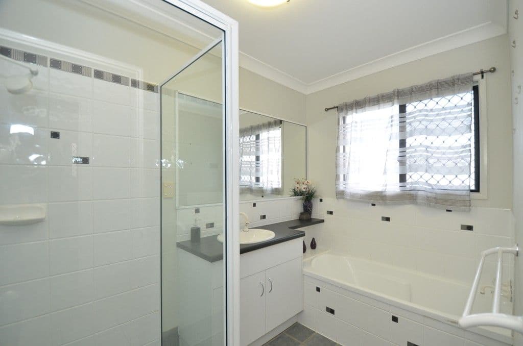 49 Squires Crescent, KIRWAN QLD 4817, Kirwan - Thumbnail 4