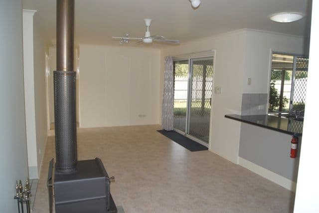 17 Sheppey Place, YAMANTO QLD 4305, Yamanto - Thumbnail 3