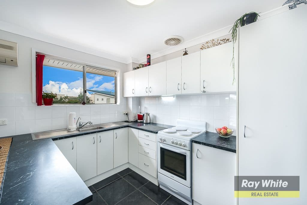 24 Madang Crescent, Runaway Bay QLD 4216, Runaway Bay - Thumbnail 3