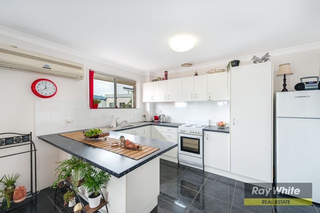 24 Madang Crescent, Runaway Bay QLD 4216, Runaway Bay - Thumbnail 4