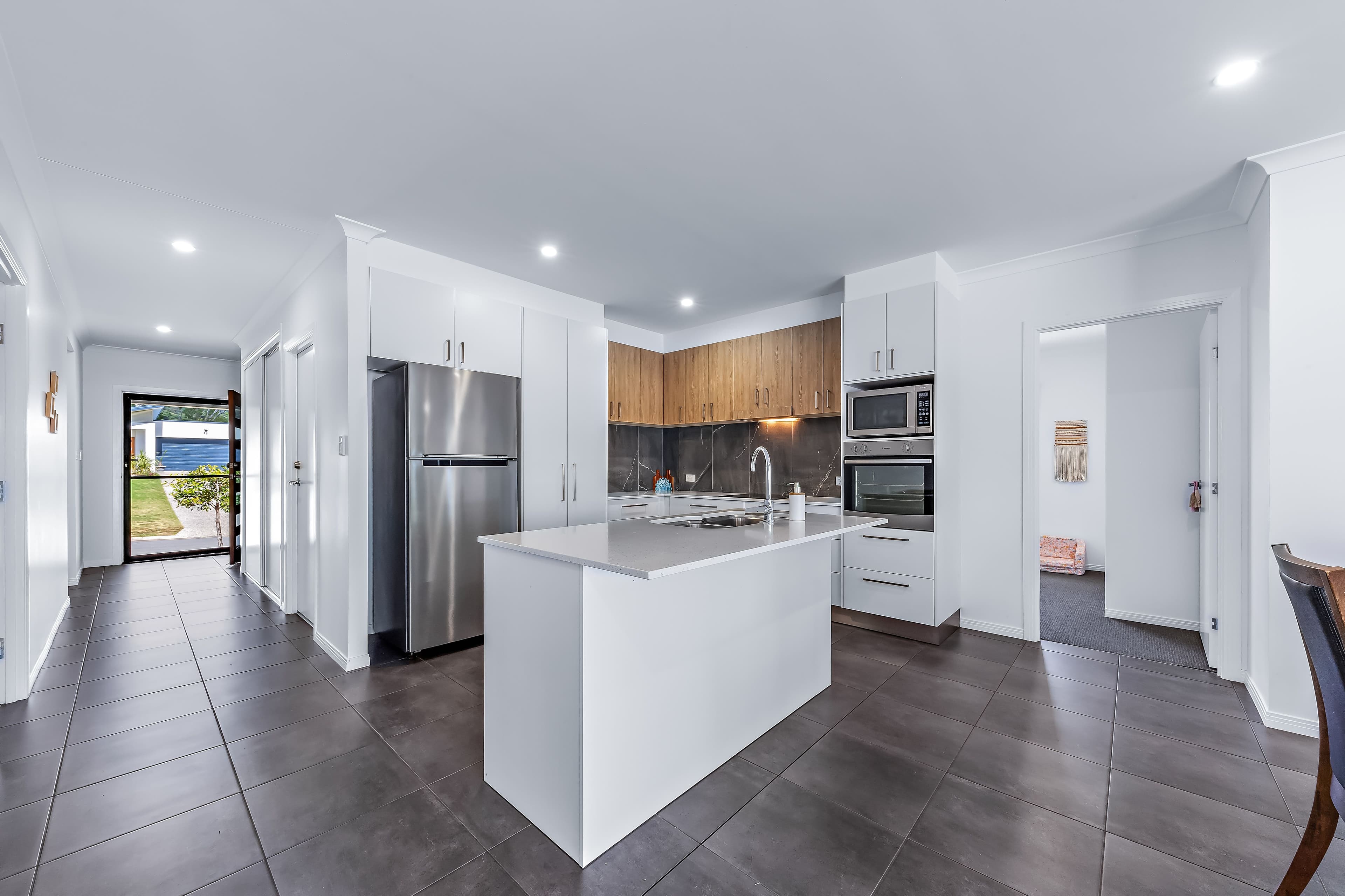 41 Trader Crescent, Cannonvale QLD 4802, Cannonvale - Thumbnail 4